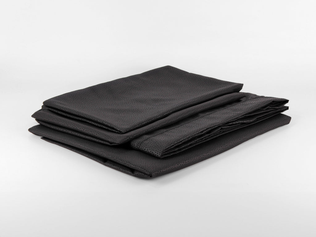 Completo letto CLOE a tinta unita, disponibile in diverse tonalità e taglie.