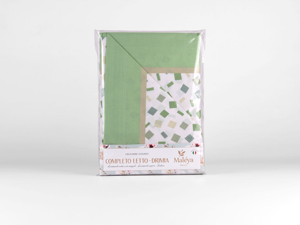 Completo letto DRIMIA PARTY con fantasia geometrica azzurra, verde acqua e grigia. Disponibile in diverse taglie.