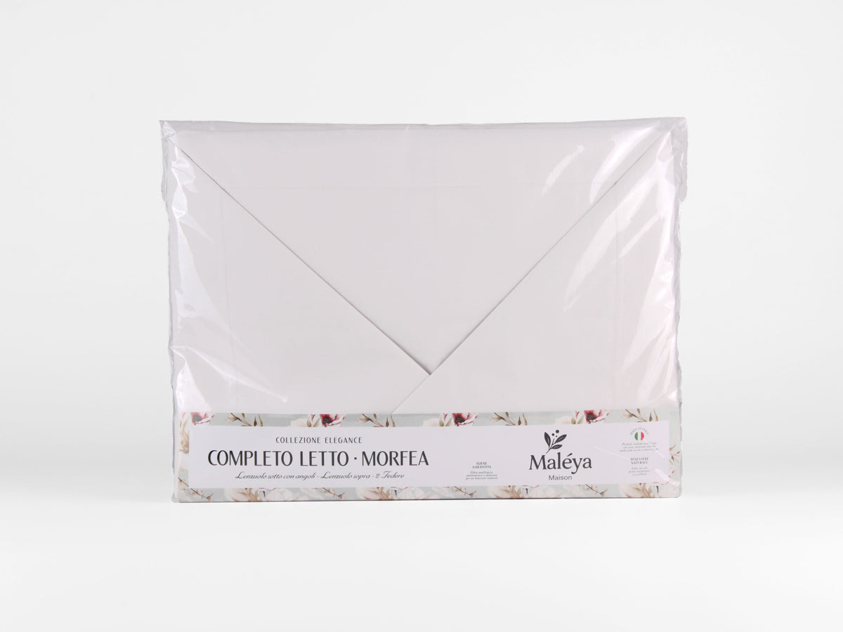 Completo letto matrimoniale MORFEA con lenzuolo sopra, lenzuolo sotto con angoli e due federe.