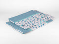 Completo letto DRIMIA PARTY con fantasia geometrica azzurra, verde acqua e grigia. Disponibile in diverse taglie.