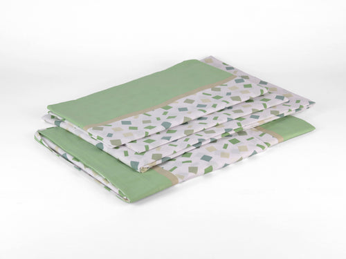 Completo letto DRIMIA PARTY con fantasia geometrica azzurra, verde acqua e grigia. Disponibile in diverse taglie.
