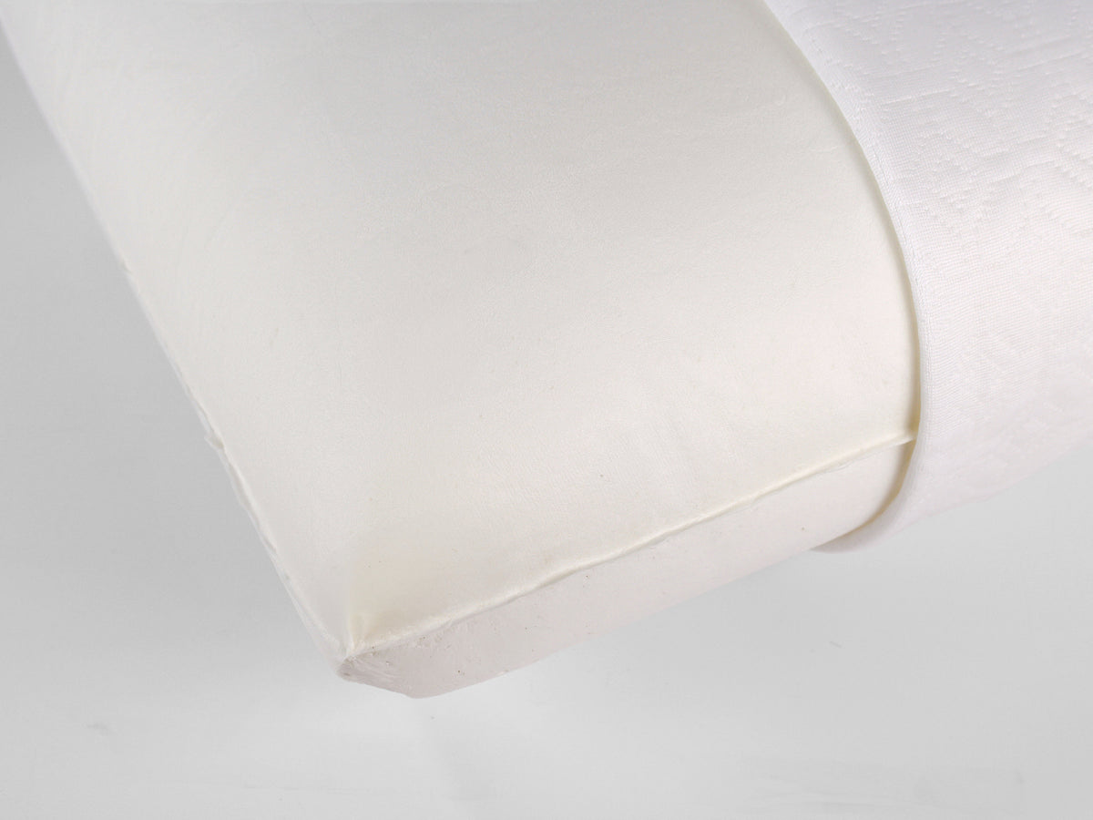 Guanciale NOA in memory foam con profilo basso e altezza di 13 cm.