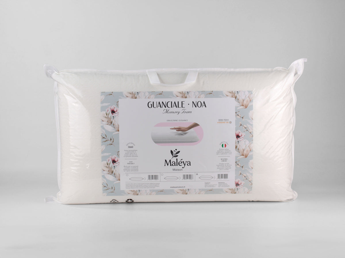 Guanciale NOA in memory foam con profilo basso e altezza di 13 cm.