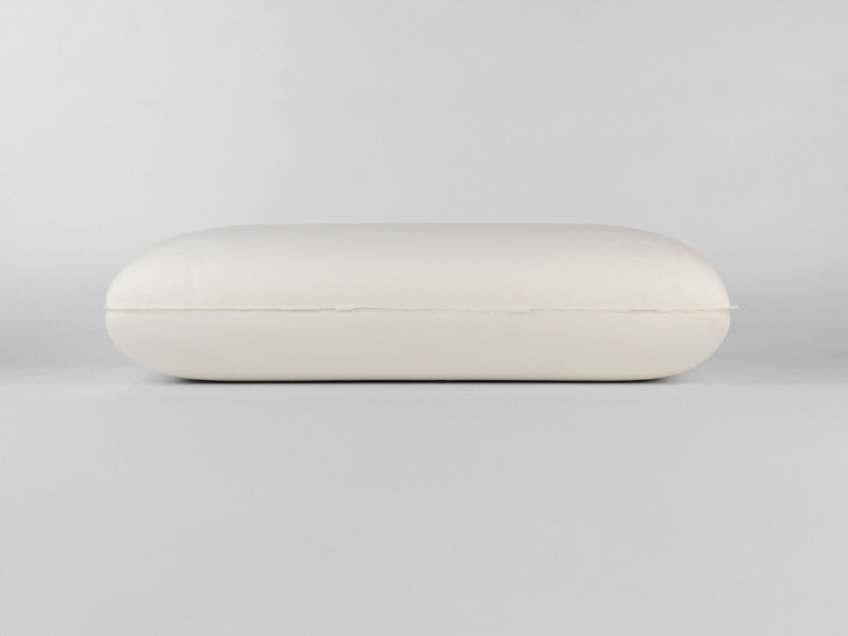 Guanciale NOA in memory foam con profilo alto e altezza di 18 cm.