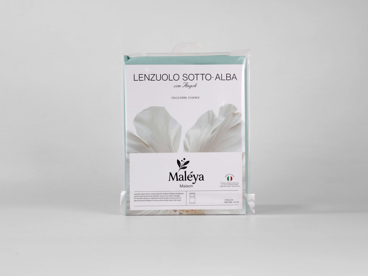 Lenzuolo sotto singolo ALBA 90×200 cm con angoli alti 25 cm, colore verde chiaro.