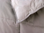 Piumone matrimoniale ALTEA double face da 250 × 260 cm con imbottitura in vera piuma d’oca.