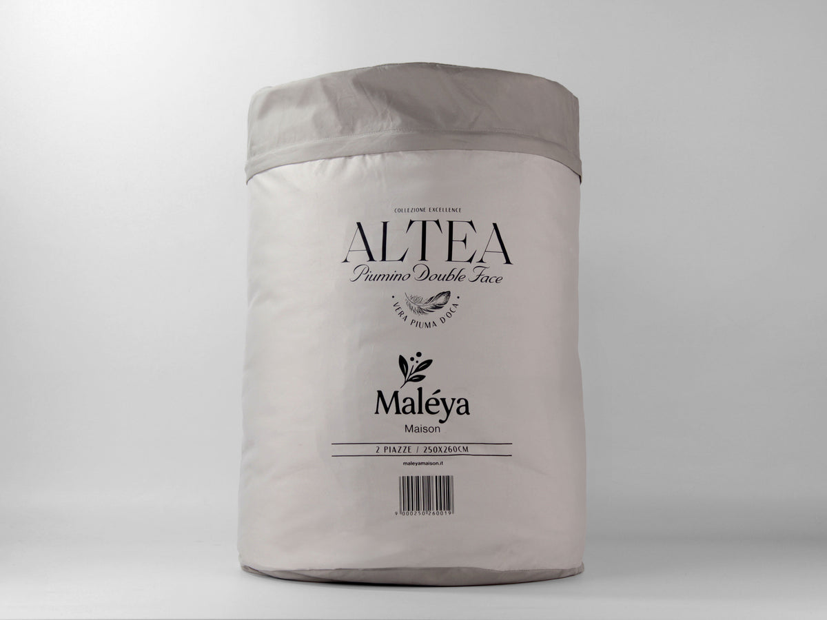 Piumone matrimoniale ALTEA double face da 250 × 260 cm con imbottitura in vera piuma d’oca.